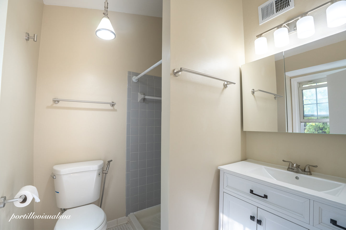 Real Estate Photography Package – Interior & Exterior